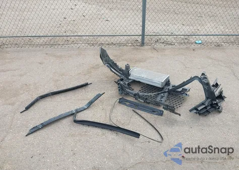 2021 Lincoln Navigator Reserve L z USA, uszkodzony, nr VIN 5LMJJ3LT3MEL08354